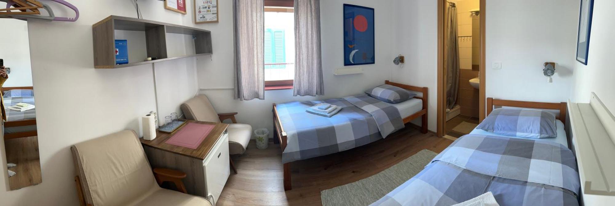 Guesthouse Fjaka スプリト エクステリア 写真