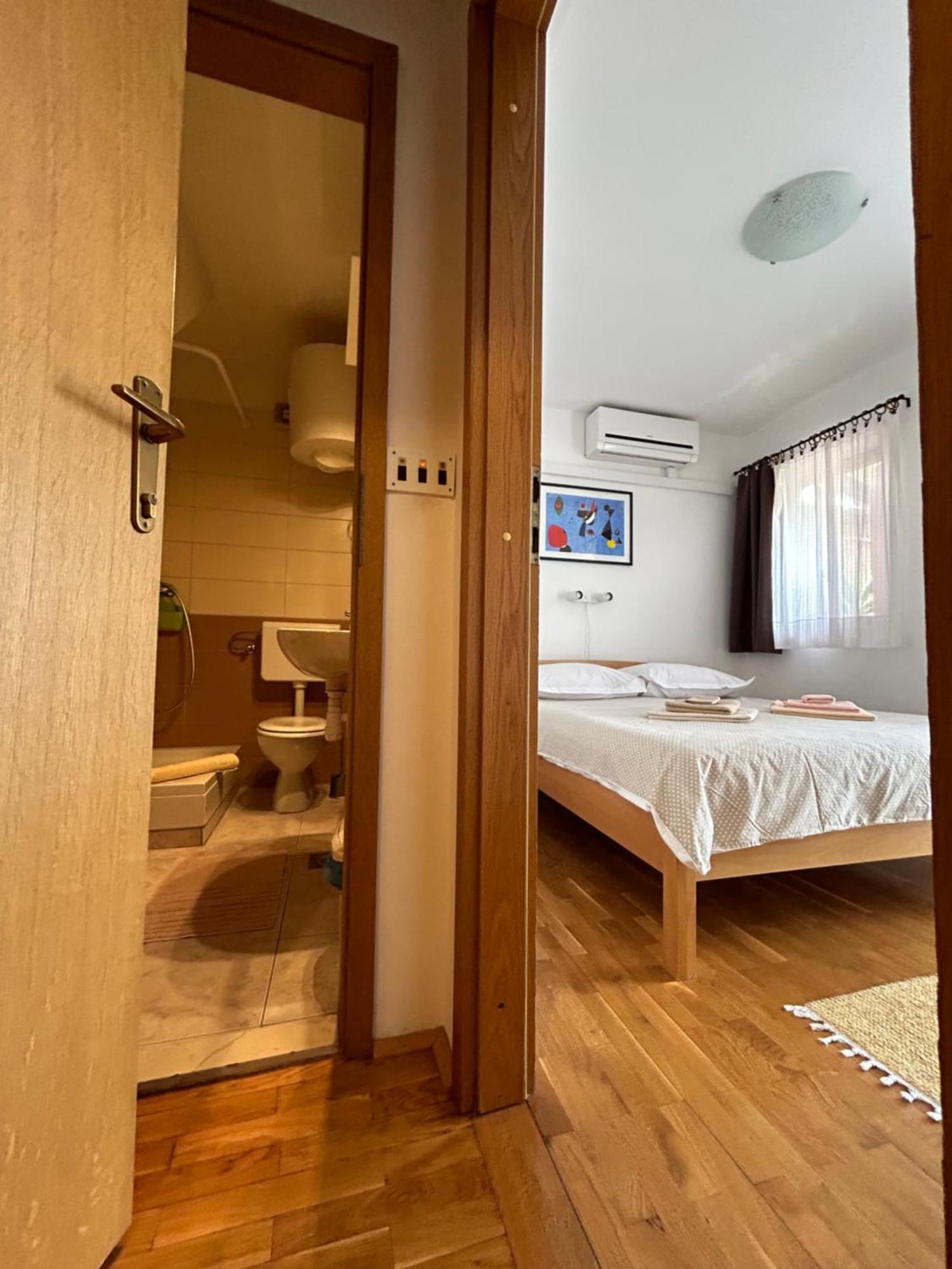 Guesthouse Fjaka スプリト エクステリア 写真