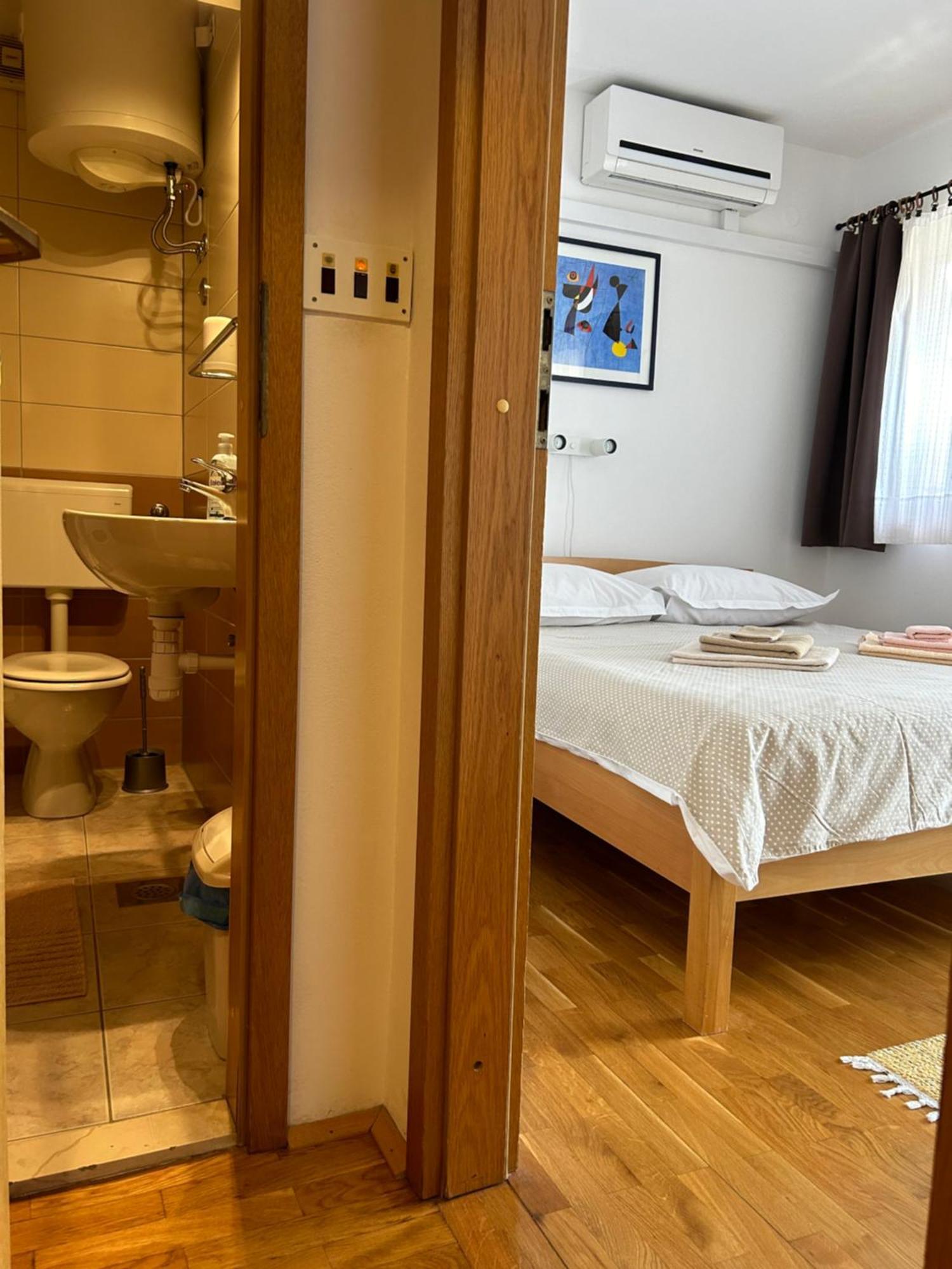 Guesthouse Fjaka スプリト エクステリア 写真