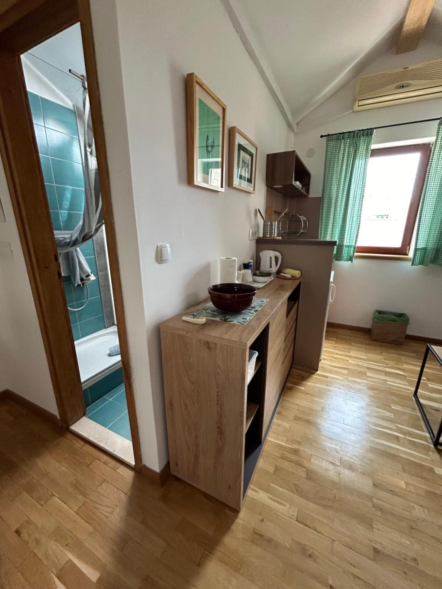 Guesthouse Fjaka スプリト エクステリア 写真