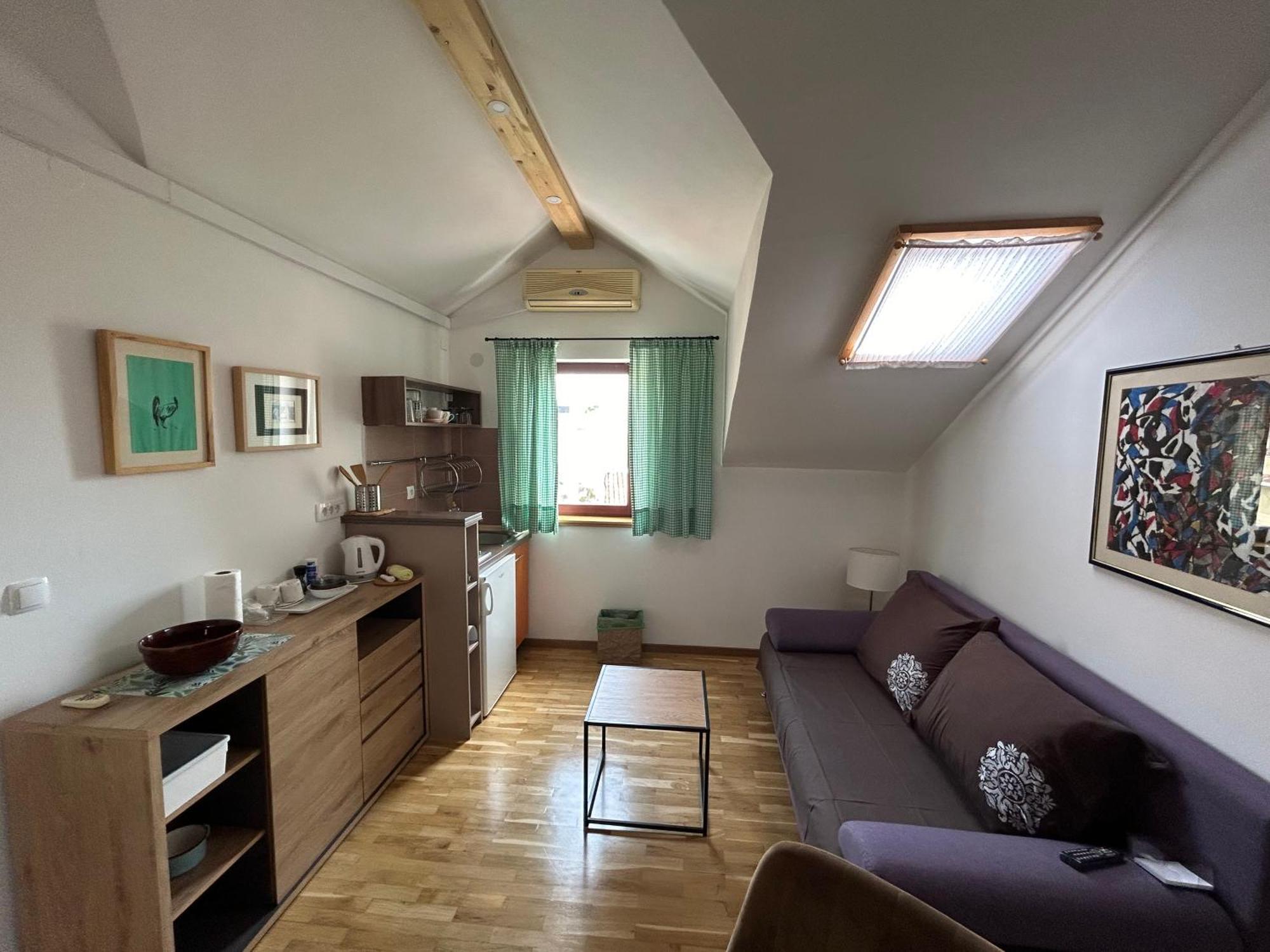 Guesthouse Fjaka スプリト エクステリア 写真